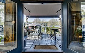 Le Petit Manoir Spa Et Vue Sur Riviere St Maurice